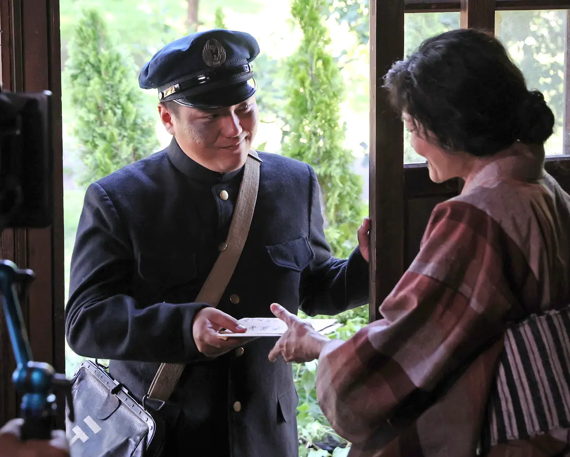 北海道新聞2022年9月1日（木）に 映画「カムイのうた」に関する記事が掲載されました。