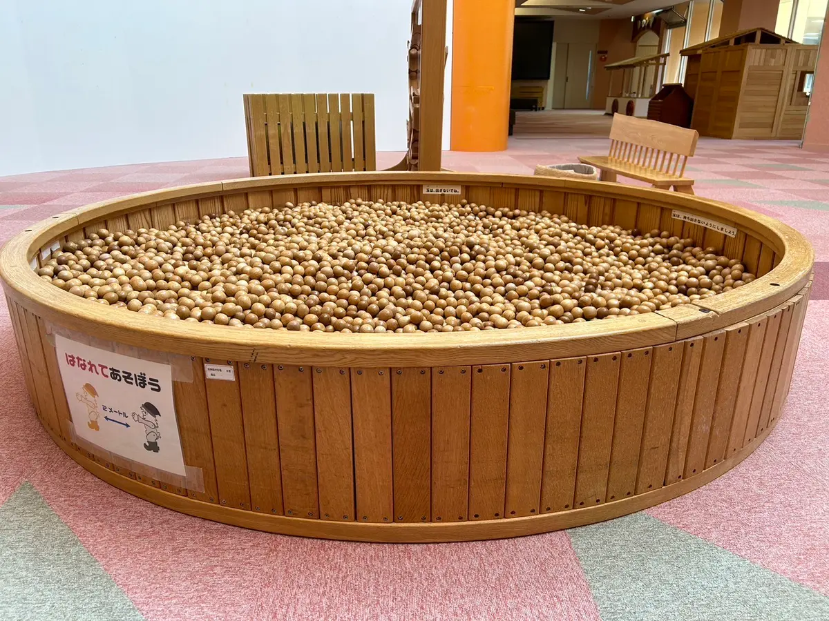 木の砂場