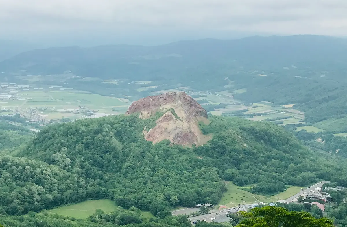 【壮瞥町】夏のテント泊と昭和新山 ブギウギ奥の細道聖地巡礼