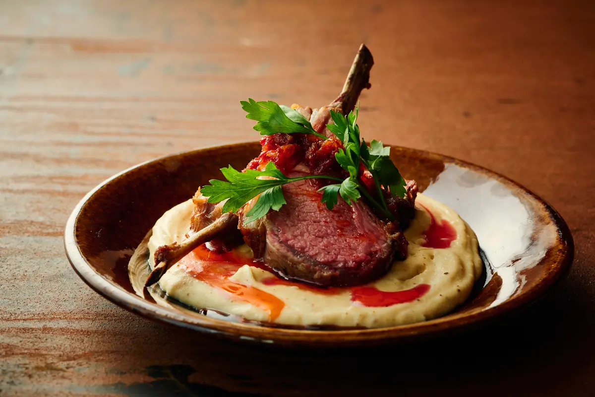 すすきのに新店オープン!東京・札幌で話題の「ニューイタメシ酒場 grazie すすきの2号店」の魅力を徹底解剖