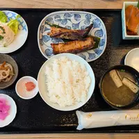【札幌】バスセンター前駅1分！知床産魚の定食ランチ＆日本酒居酒屋「うおなみ食堂」 | MouLa HOKKAIDO