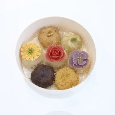 １1月のおはぎ【7個入りギフトボックス（風呂敷包み）】　税込2500円