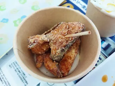 秋鮭ザンギ 400円(税込)