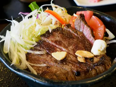 「びらとり温泉ゆから」で、お風呂とびらとり和牛グルメを堪能！
