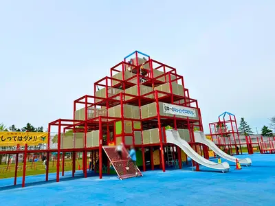 秩父別町の子連れドライブ最強ルート｜無料の屋内遊戯場「ちっくる」・屋外アスレチック・ブロッコリーソフトを満喫！