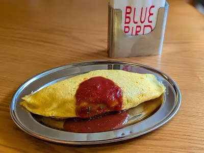【札幌】サッポロファクトリー新店「喫茶ブルーバード」｜レトロ可愛い空間でオムライス・プリンを堪能