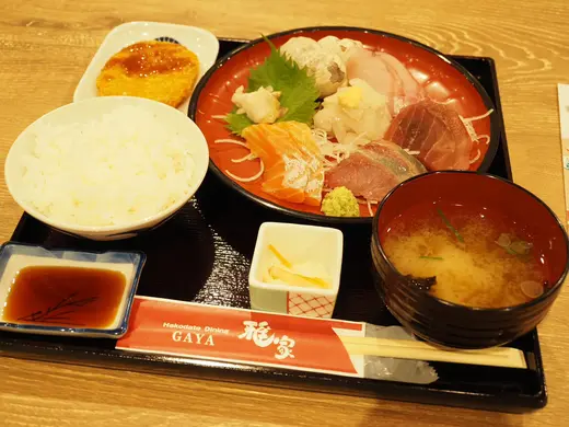 函館空港初訪問！2025年オープンのフードコートでいただくお刺身定食