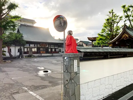【レトロ歴史散歩 vol.1】小樽・龍徳寺を訪ねて｜安政4年創建、市内最古の寺院と日本一の木魚を深掘り