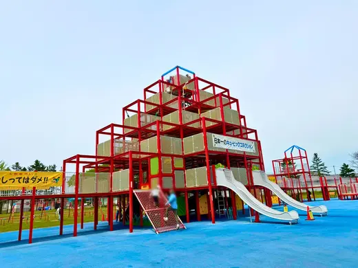 秩父別町の子連れドライブ最強ルート｜無料の屋内遊戯場「ちっくる」・屋外アスレチック・ブロッコリーソフトを満喫！