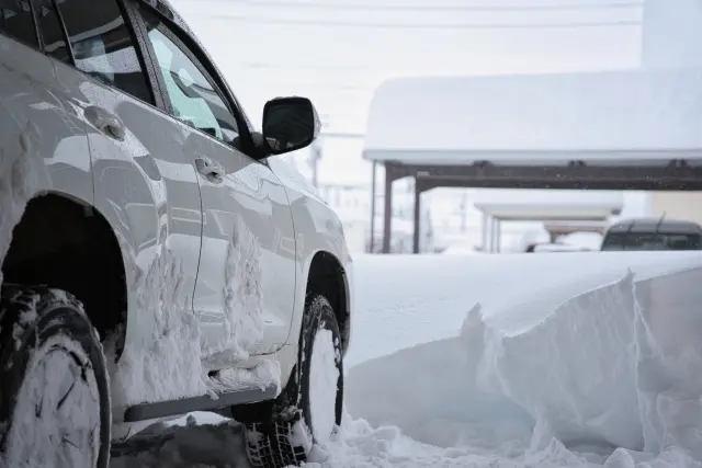 雪景色のカーポート