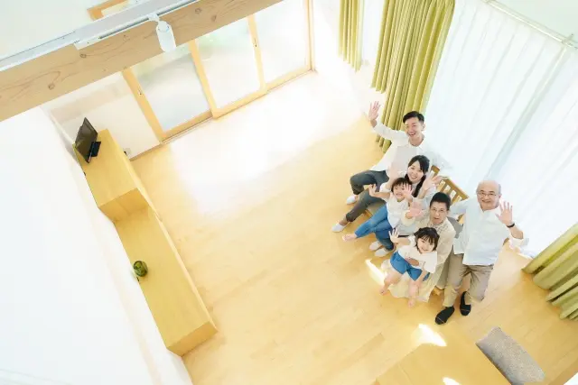二世帯住宅に住む家族