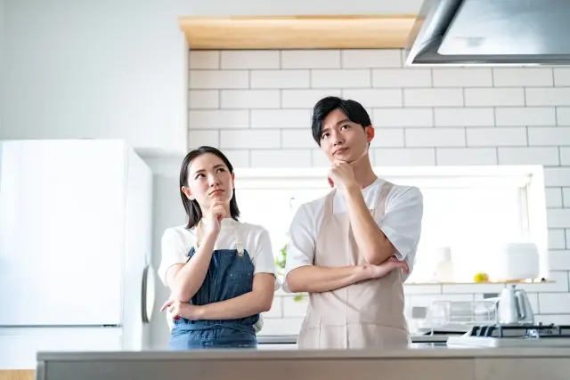 悩んでいる夫婦