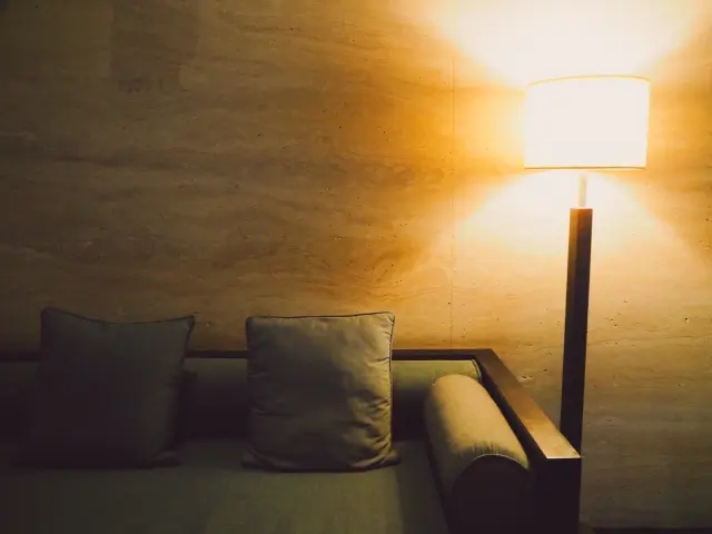暖色の間接照明