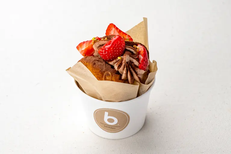 benbeya「マドレーヌバーガー（チョコ）」