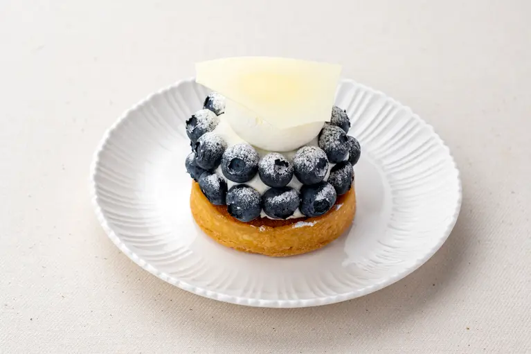 YUHIA SWEETREE「北海道産ブルーベリーのタルト」