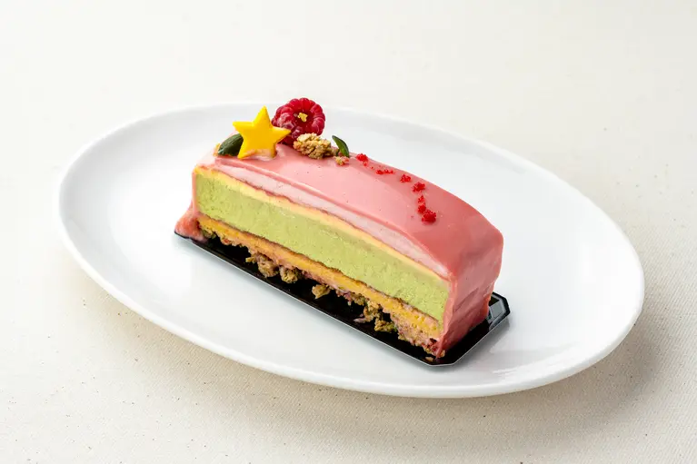 パティスリーラネージュ「ルバーブ・ピスターシュ」