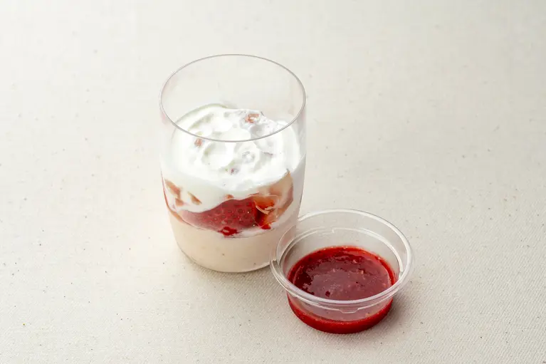 スイートハーツナンポ「イチゴとシャンパンのベリーヌ」