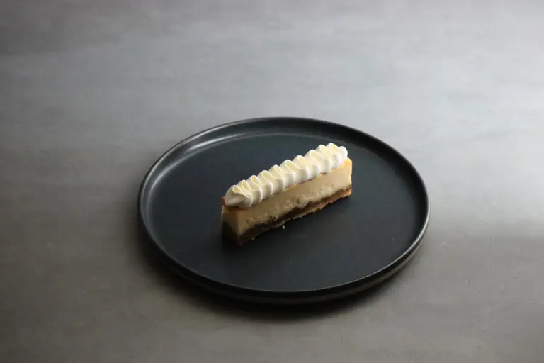 pâtisserie OKASHI GAKU「チーズケーキクレームシャンティ」