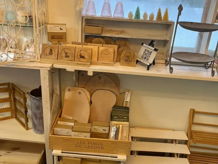 山一木材工業の木工品