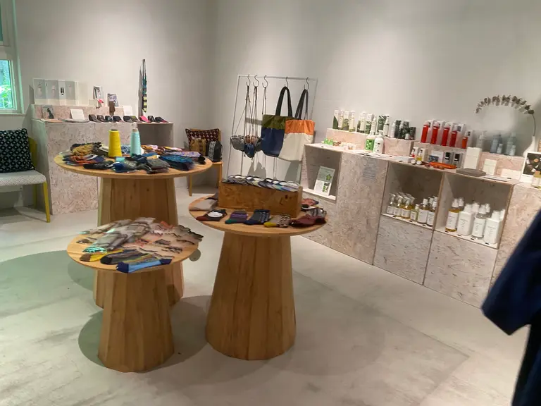 ギャラリー&ショップ