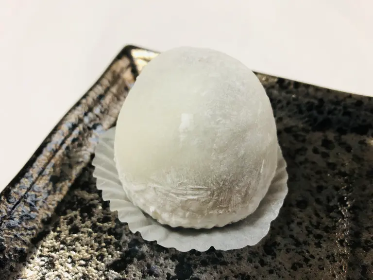 えにかいたもち　いちご大福