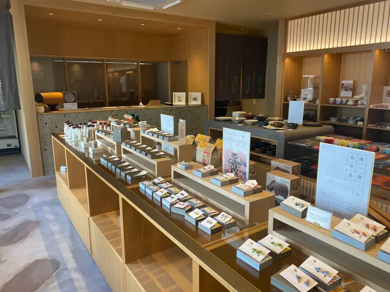 カゼマチマートと燻製デザイン研究所