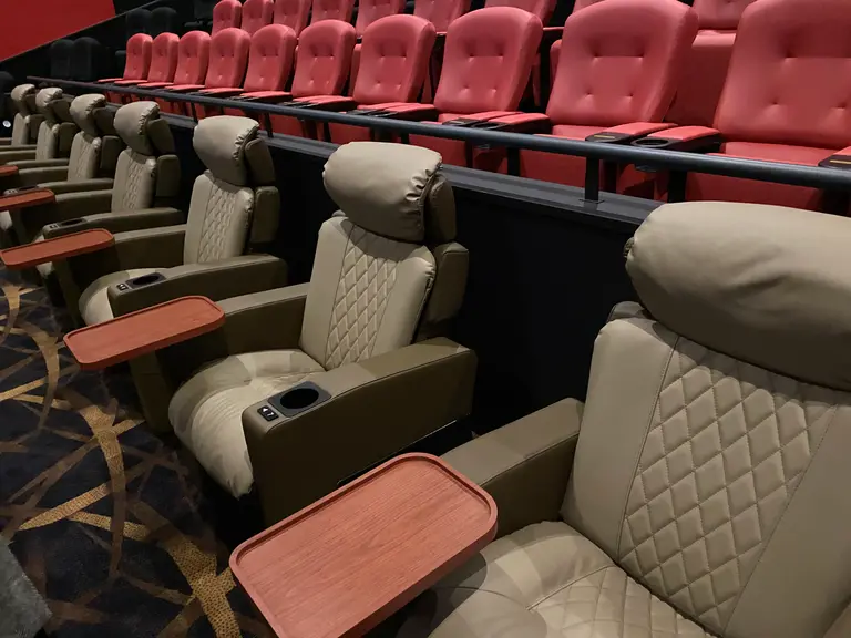 プレミアムシアター