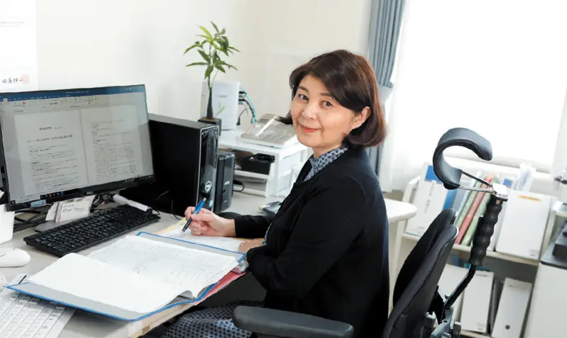 起業したらテナントを借りて事務所を持つのが当たり前という見栄（固定概念）を捨て、自宅に事務所を移しました。結果、 通勤時間や固定費が削減され、不審者が入ってくるリスクもなくなりました。