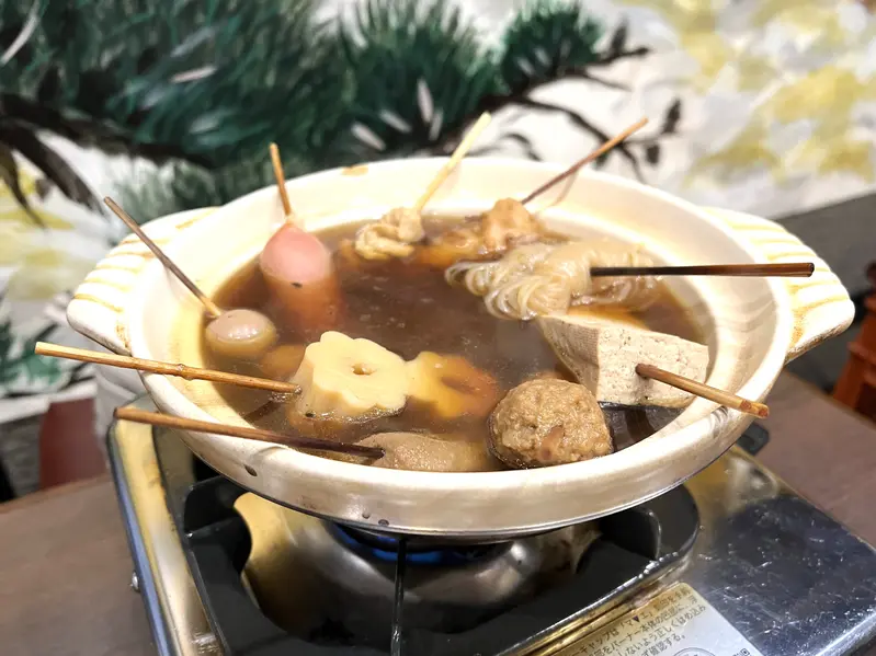 よくばり10本（ちくわぶ、うずら卵、ウインナ―、とり皮、ちくわ、糸こん、とうふ、つくね、黒はんぺん、大根