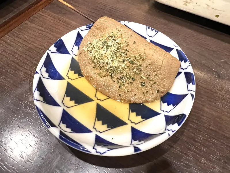 静岡おでんの特徴の一つ、黒はんぺん