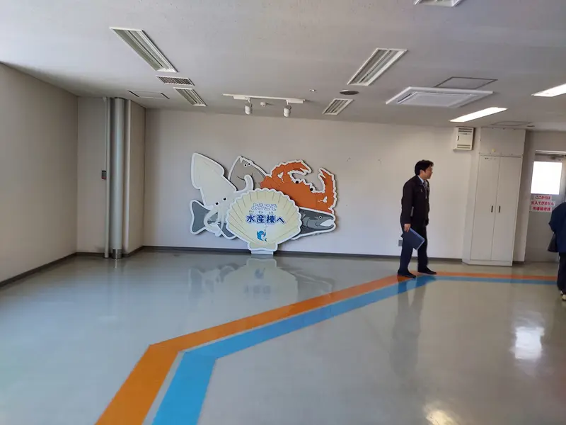 水産棟に着きました