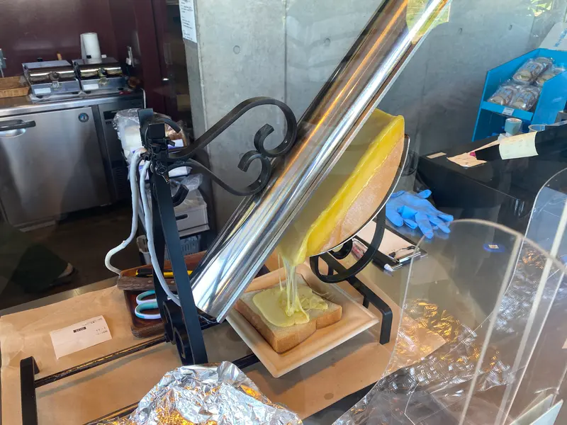 ラクレットトースト