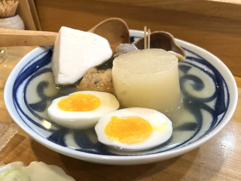 だいこん、はんぺん、がんも、たまご、青つぶをチョイス
