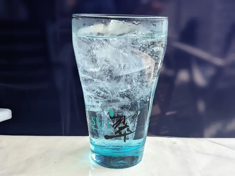 翠ジンソーダ