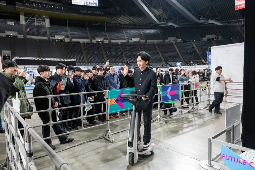 立って乗るC+walk T