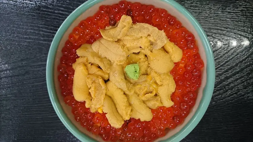 うにいくら丼