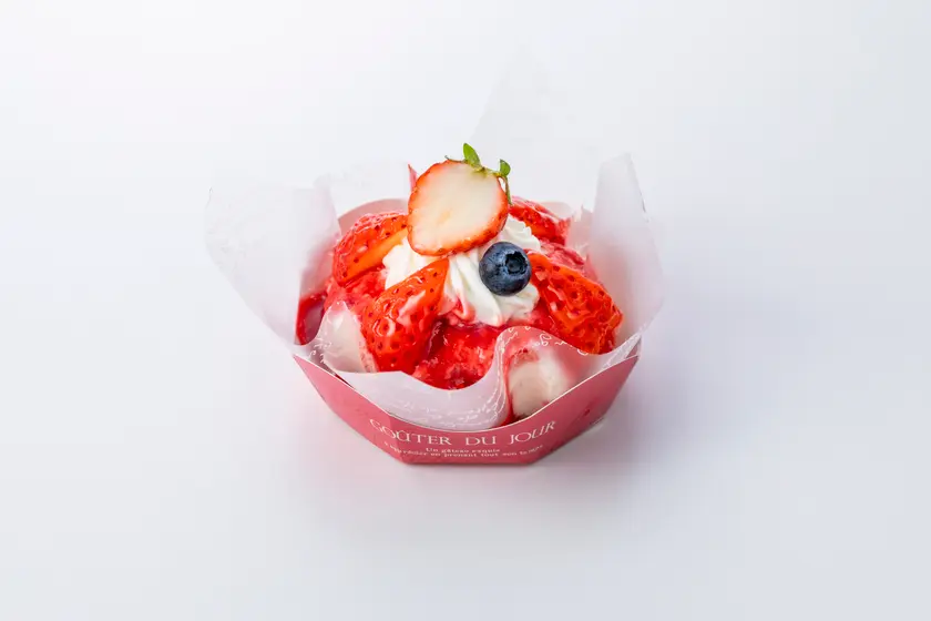 パティスリーアンシャルロット「夏いちごの淡雪」