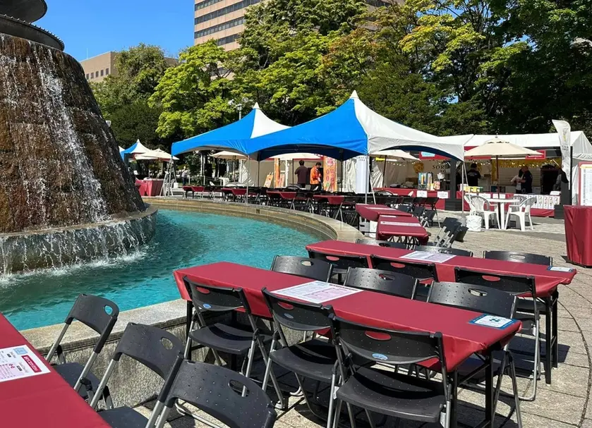 大通公園11丁目会場「PRECIOUS TABLE(プレシャステーブル)」