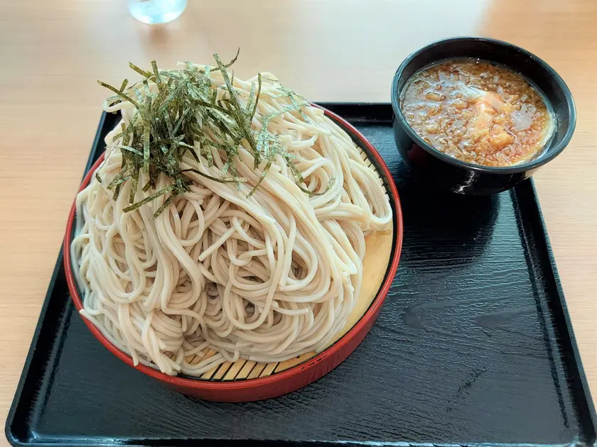 「中特ざるそば」(税込700円)