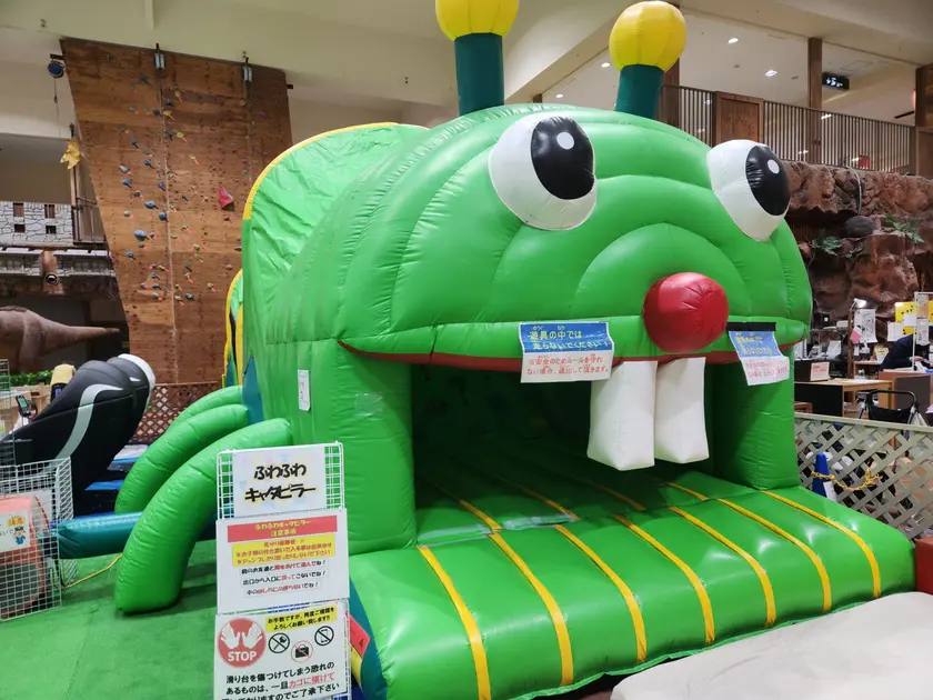 ふわふわキャタピラー