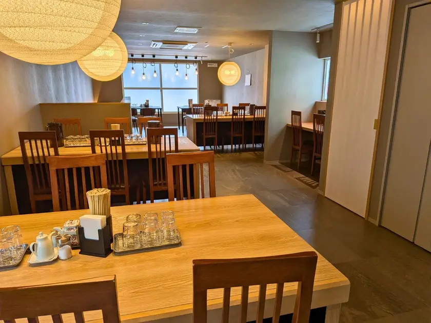 うおなみ食堂2階客席