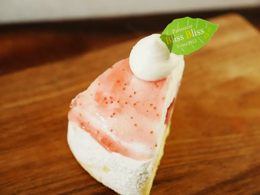 丸ごと苺のチーズケーキ