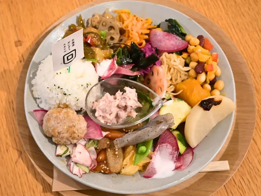 北海道おにぎりスタイル回の大人様ランチ