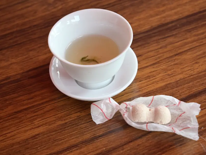 らいらっく茶屋手摘み茶二煎目