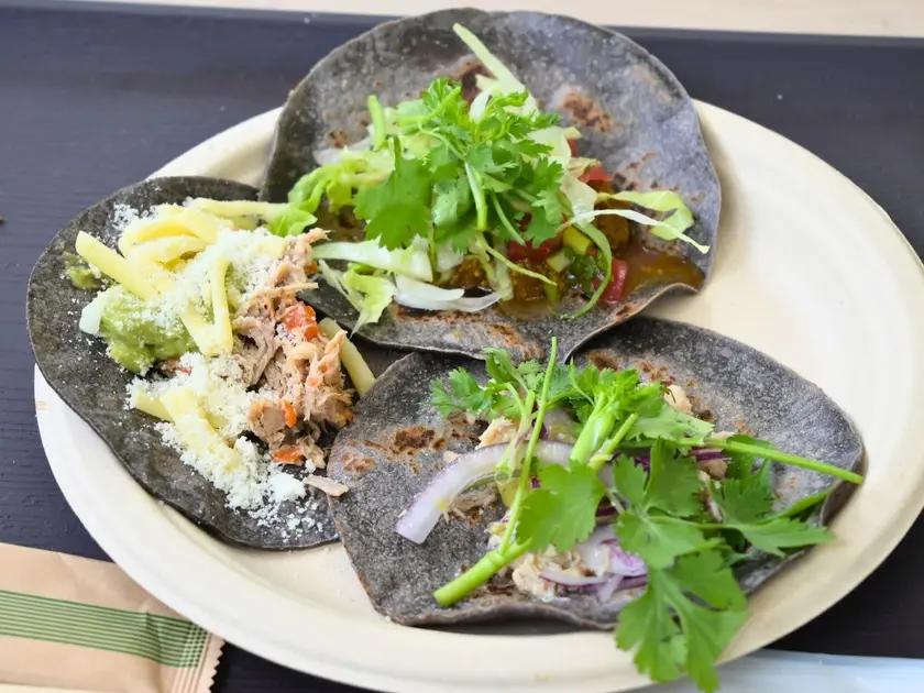 さっぽろライラックまつり「TACOS＆BAR」3種のタコス